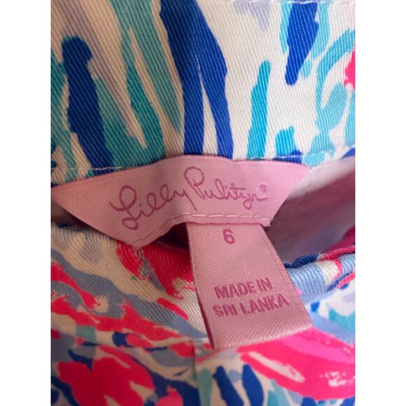 Lilly Pulitzer Shorts EUC Size 6 Neon Lobster Print Side Zipper - Picture 3 of 5